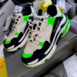 SOLDDDD ‼️‼️‼️balenciaga triple s